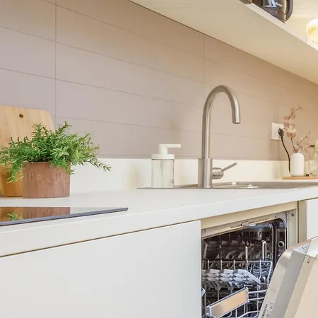 Corso Adriano 13 - Via Emilia Modena