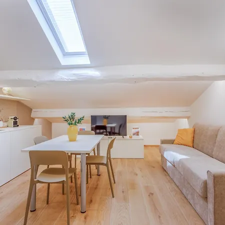 Daire Corso Adriano 13 - Via Emilia