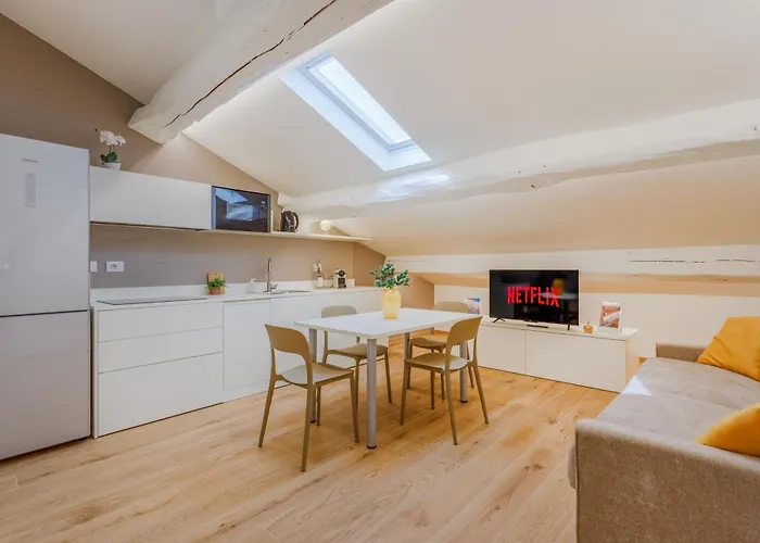 Corso Adriano 13 - Via Emilia * Μόντενα